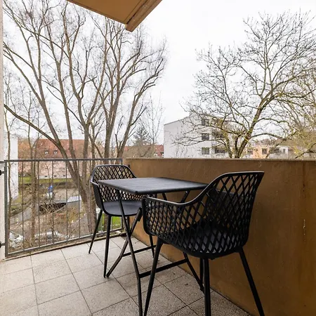 Gemuetliche, Moderne In Stadtnaehe דירה