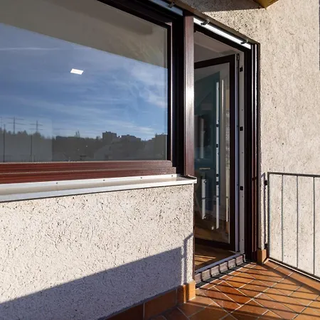 Gemuetliche, Moderne In Stadtnaehe Apartment